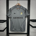 Football Shirt Real Madrid Third 05-06 Retro front