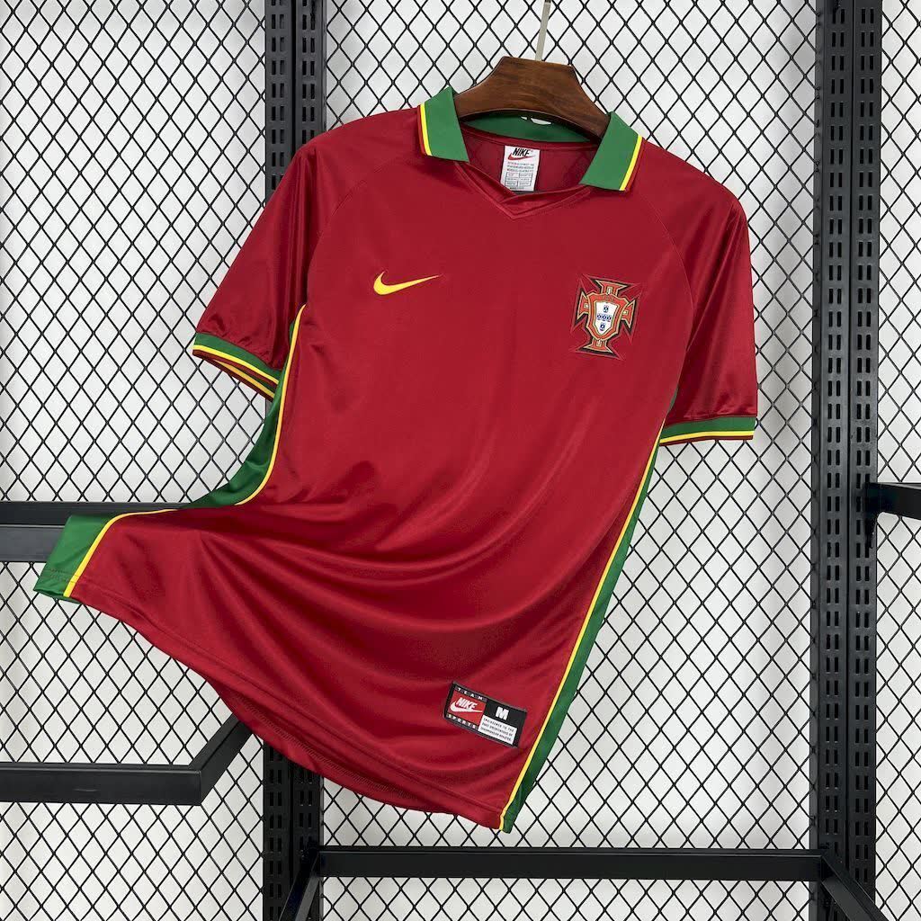 Football Shirt Portugal Home 98-99 Retro front