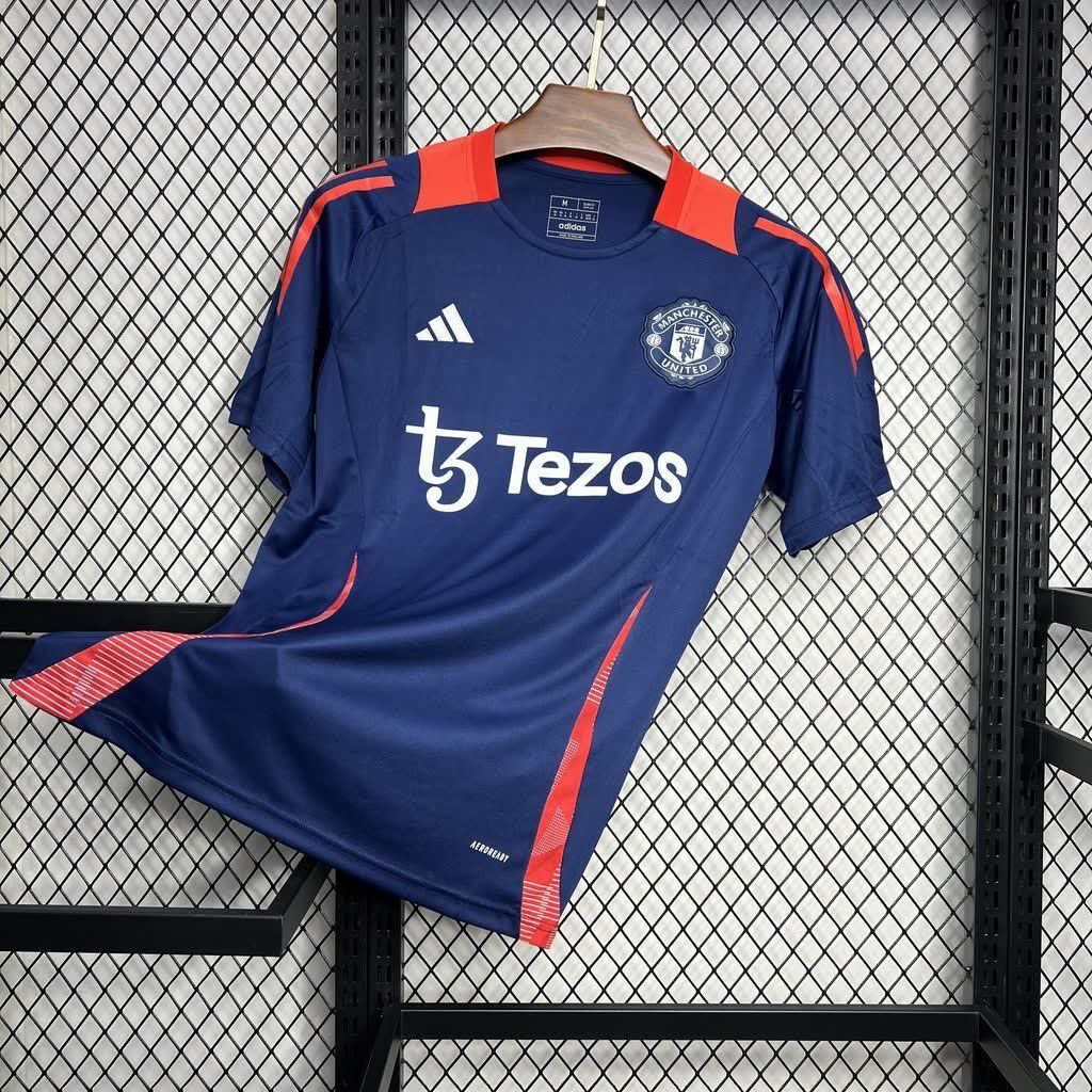 Football Shirt Manchester United Pre-match Training 25-26 front