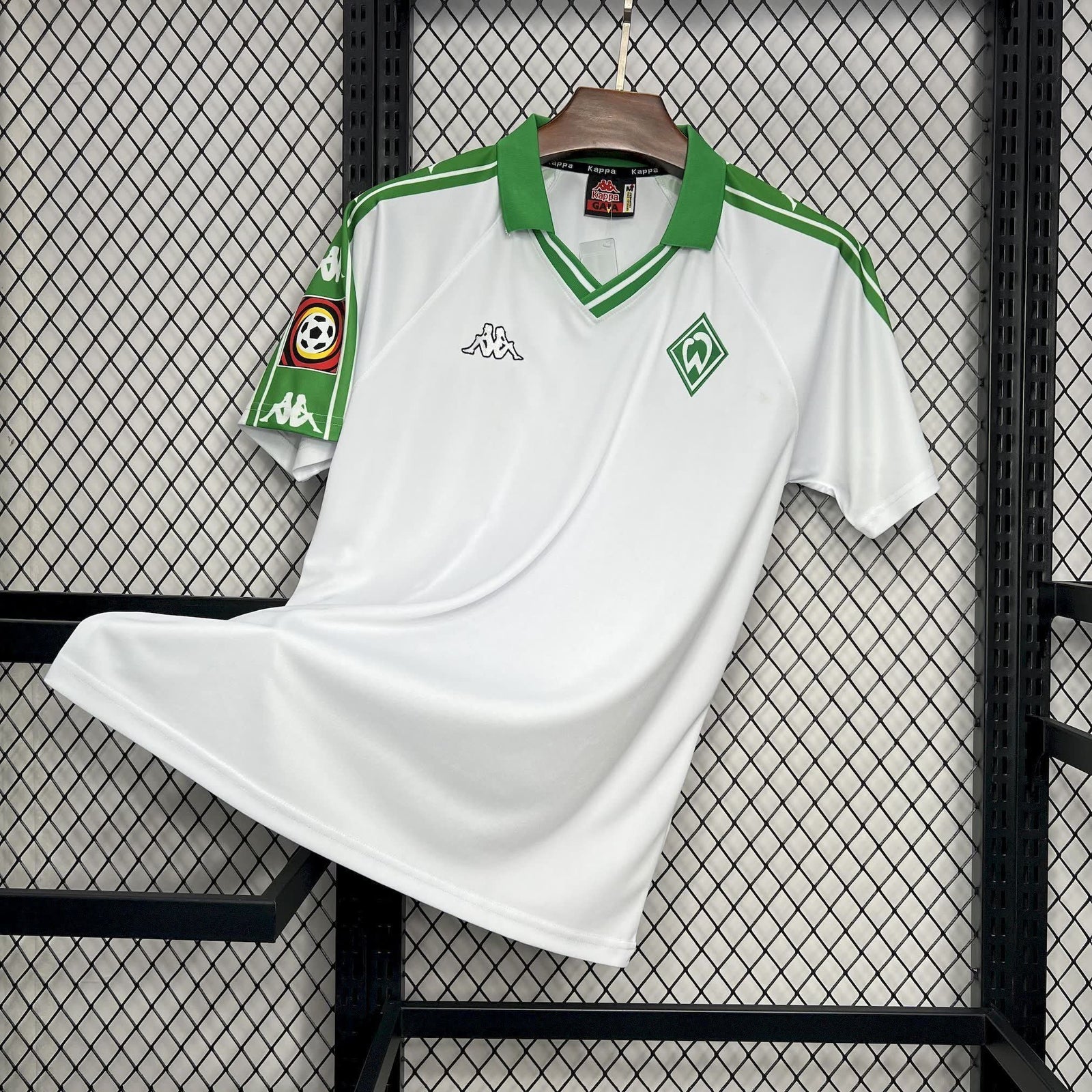 Football Shirt Werder Bremen Away 01-02 Retro front