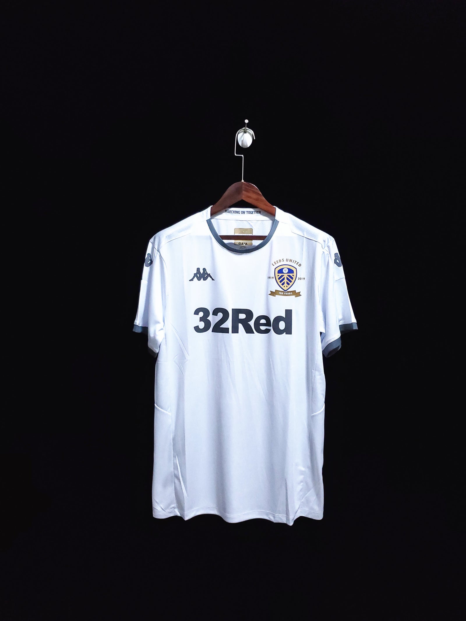 Football Shirt Leeds United Home 19-20 front