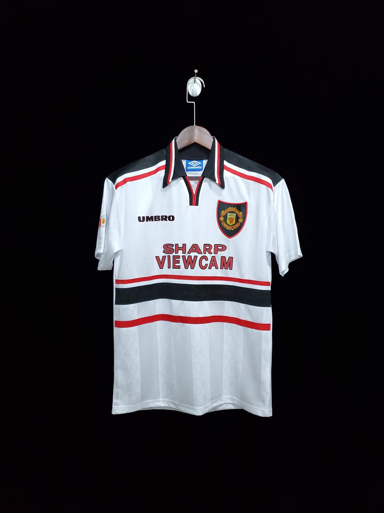 Football Shirt Manchester United Away 97-98 front