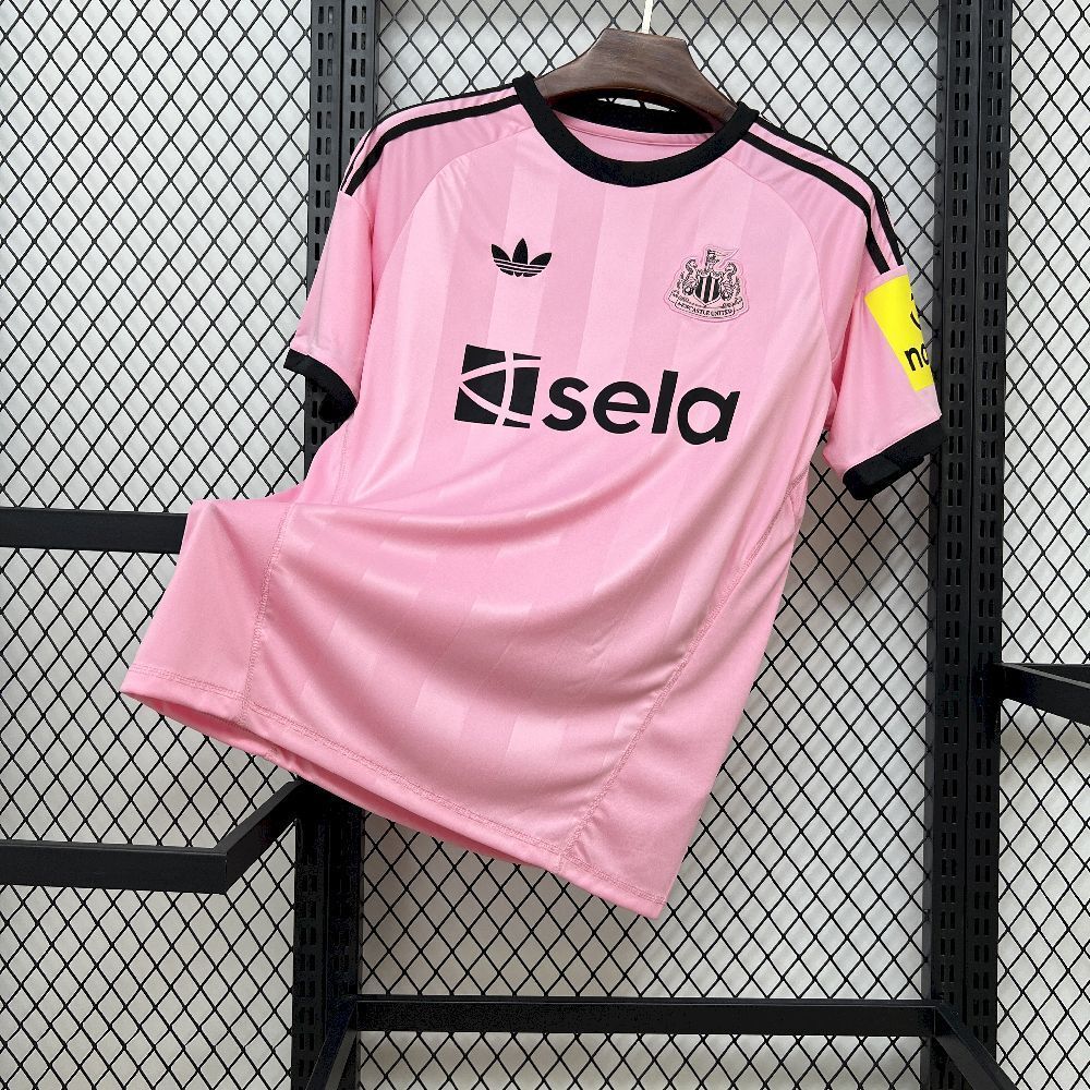 Football Shirt Newcastle United Goalkeeper 25-26 front