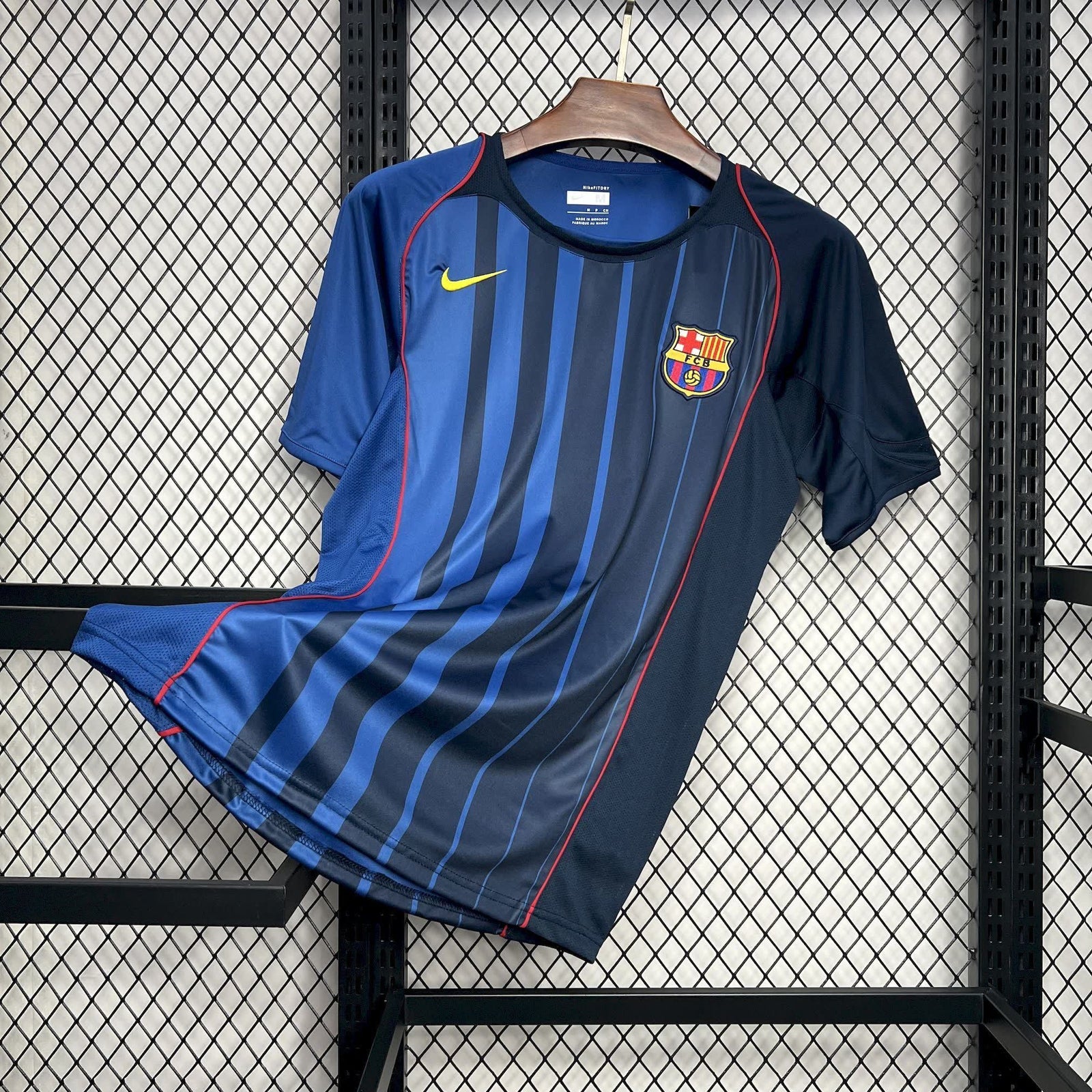 Football Shirt FC Barcelona Away 04-05 front