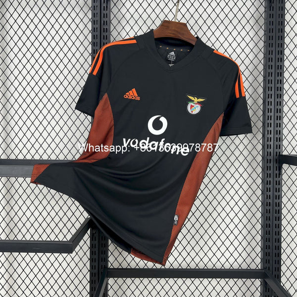 Football Shirt Benfica Away 02-03 Retro front
