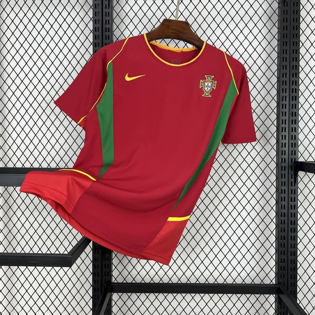 Football Shirt Portugal Home 02-03 Retro front