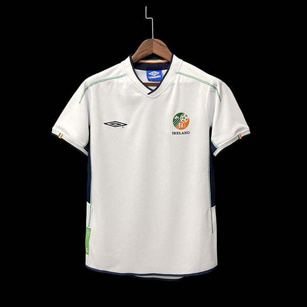 Football Shirt Ireland Away 02-03 Retro front