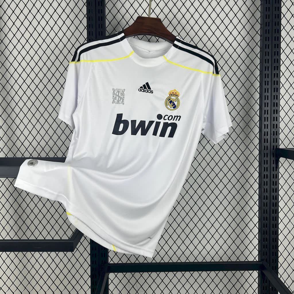 Football Shirt Real Madrid Home 09-10 Retro front