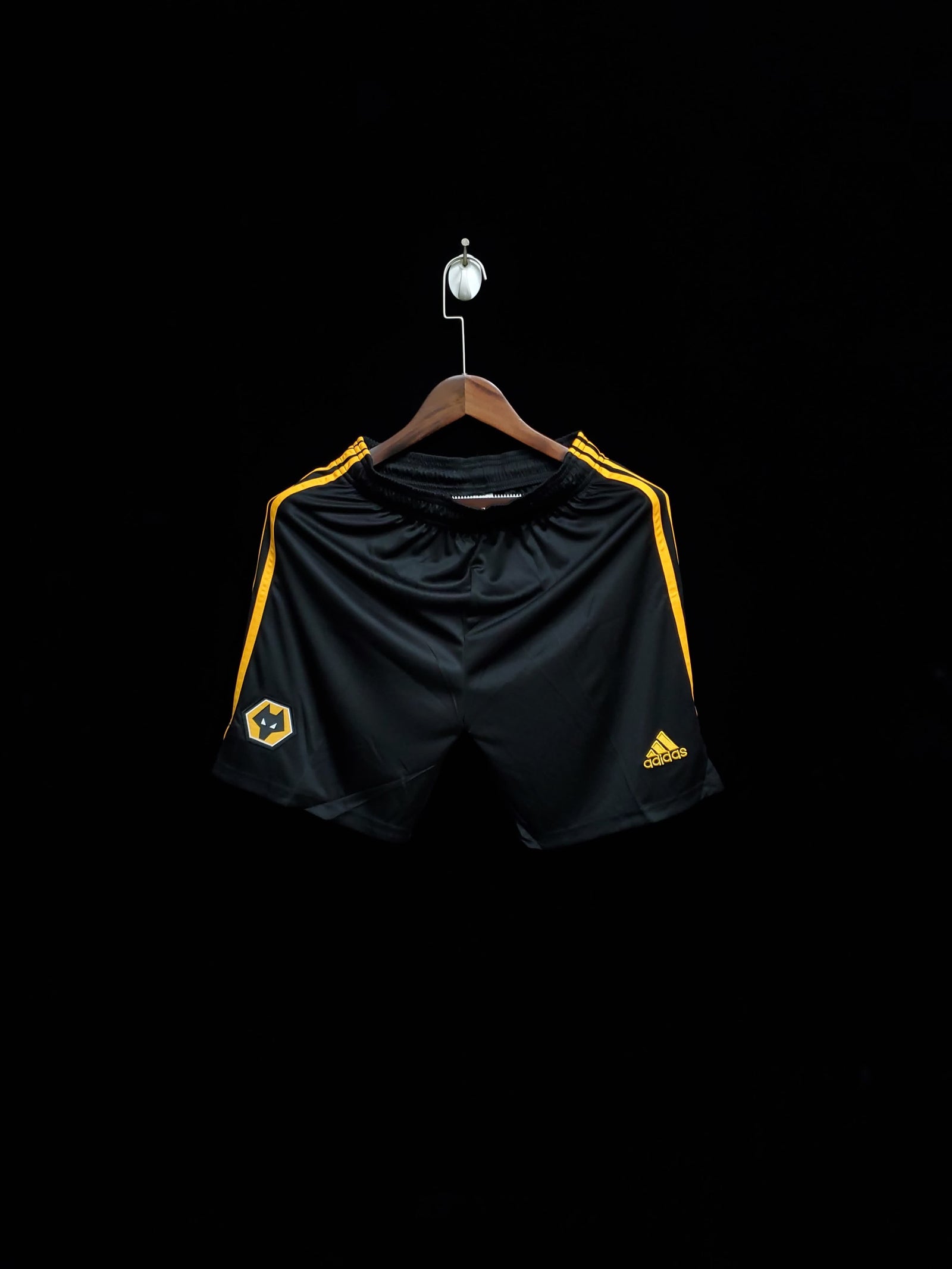 Football Shirt Wolverhampton Wanderers Home 20-21 front