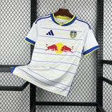 Football Shirt Leeds United Home 26-27 front