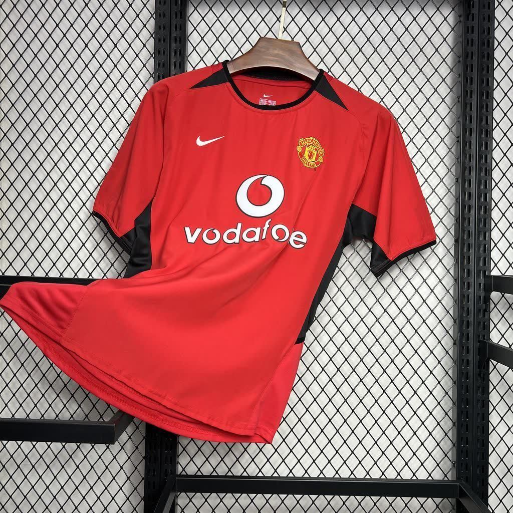 Football Shirt Manchester United Home 02-04 Retro front