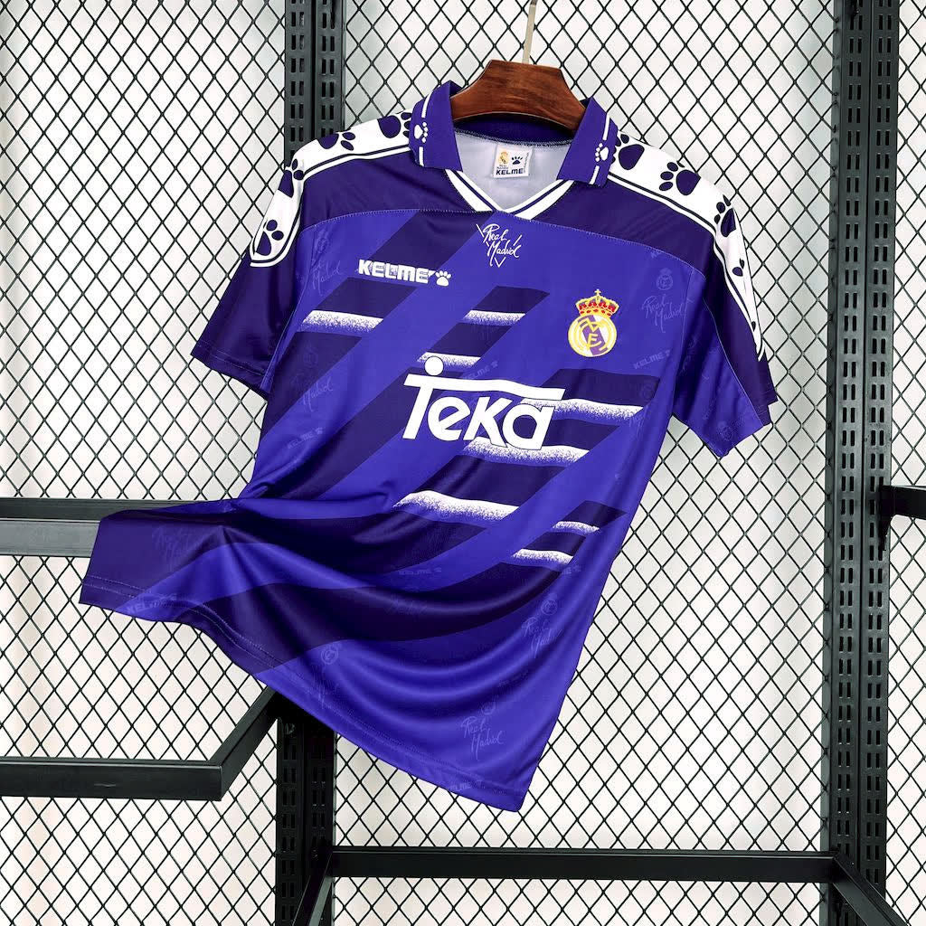 Football Shirt Real Madrid Away 94-96 Retro front