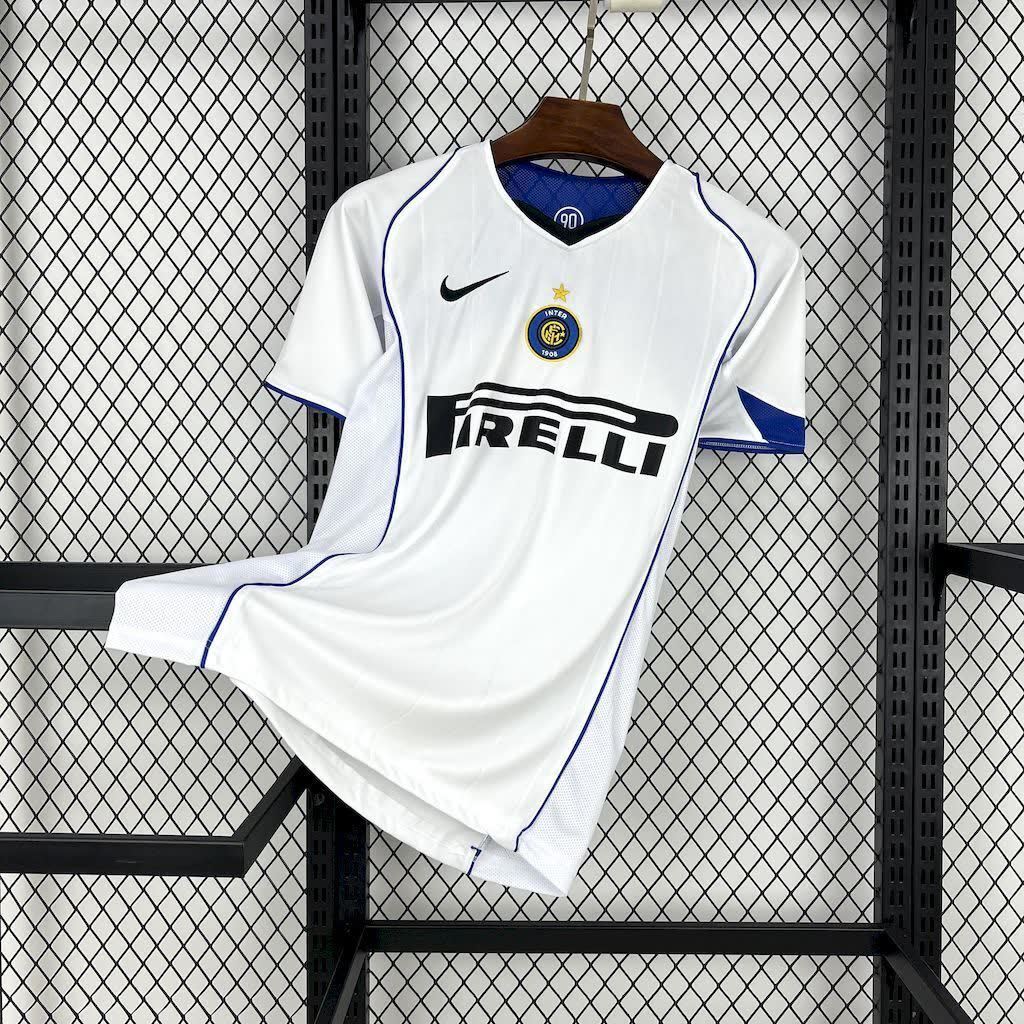 Football Shirt Inter Milan Away 04-05 front
