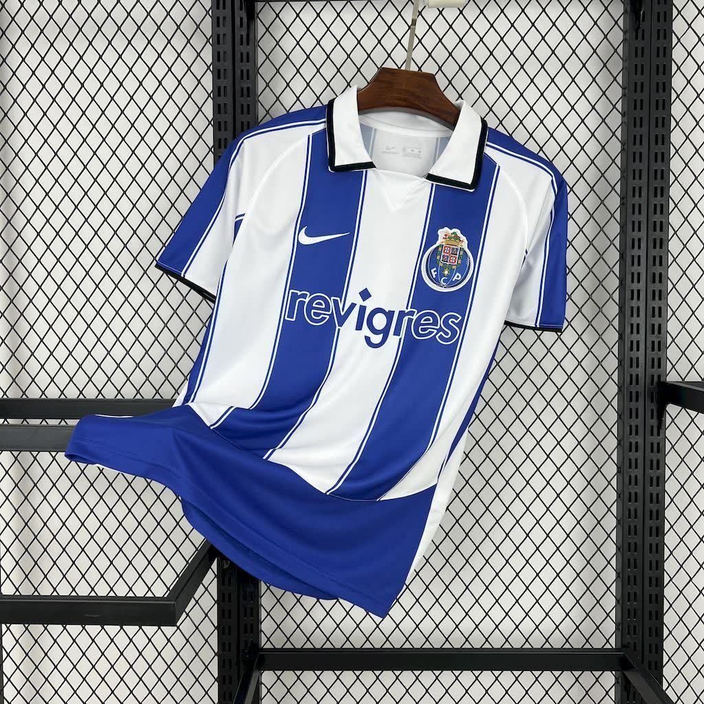 Football Shirt FC Porto Home 03-04 Retro front