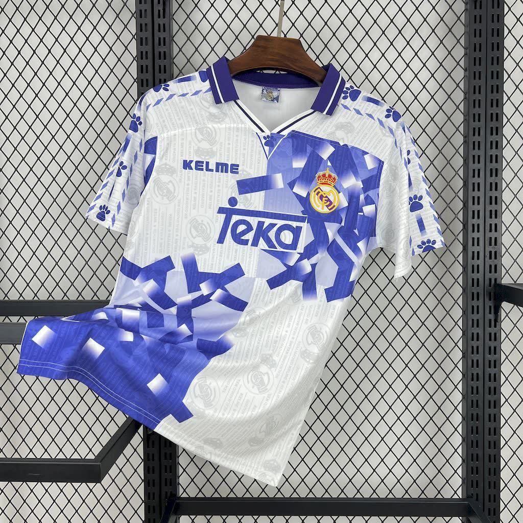 Football Shirt Real Madrid Third 96-97 Retro front