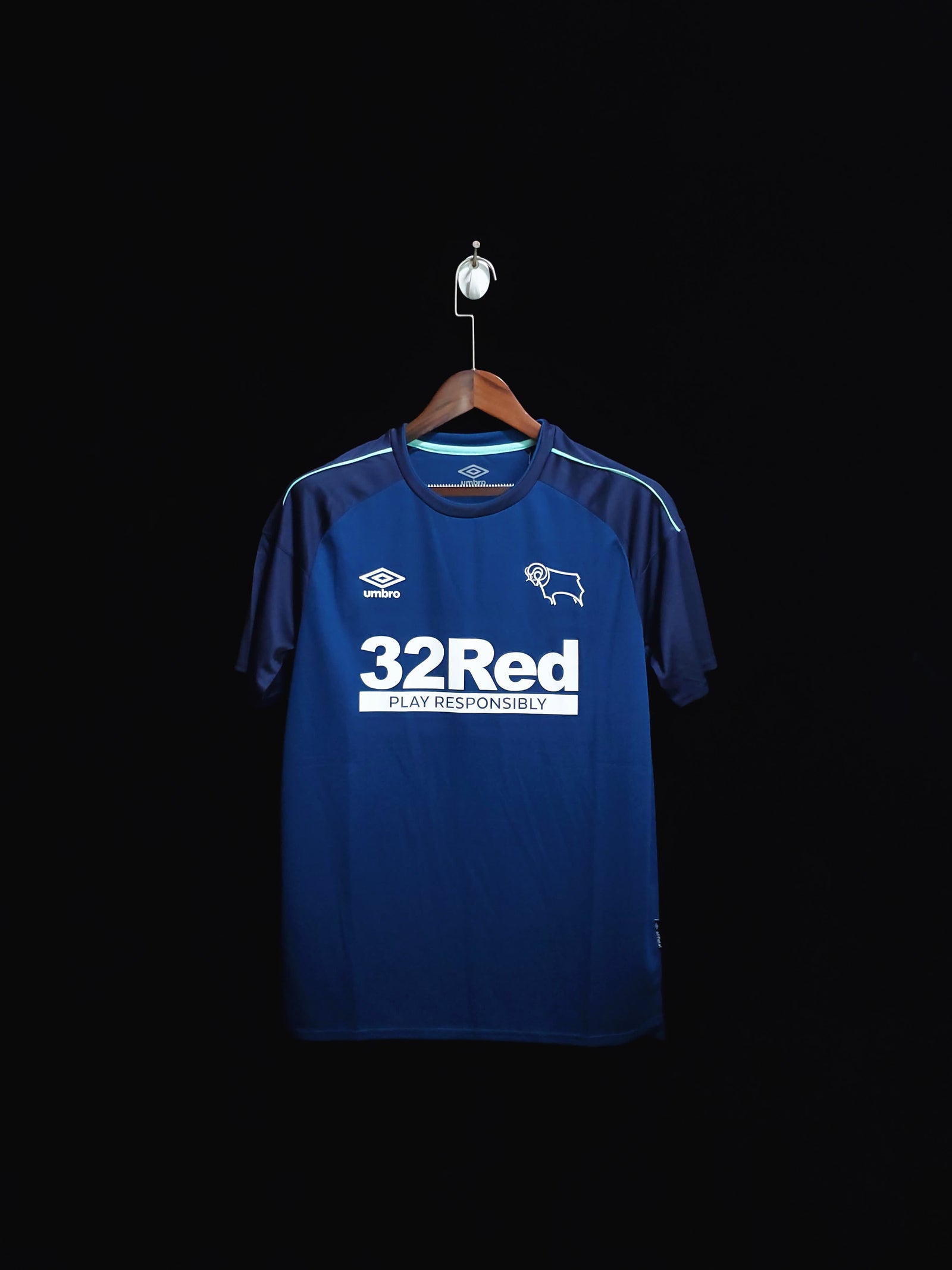 Football Shirt Derbyshire Away 20-21 front
