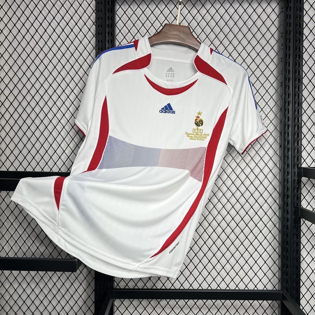 Football Shirt France Away 06-07 Retro front