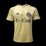 Football Shirt Bayern Munich Away 04-05 Retro front