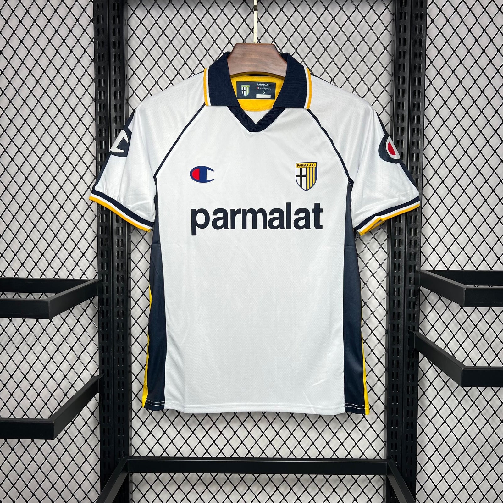 Football Shirt Parma Calcio Home 03-04 Retro front