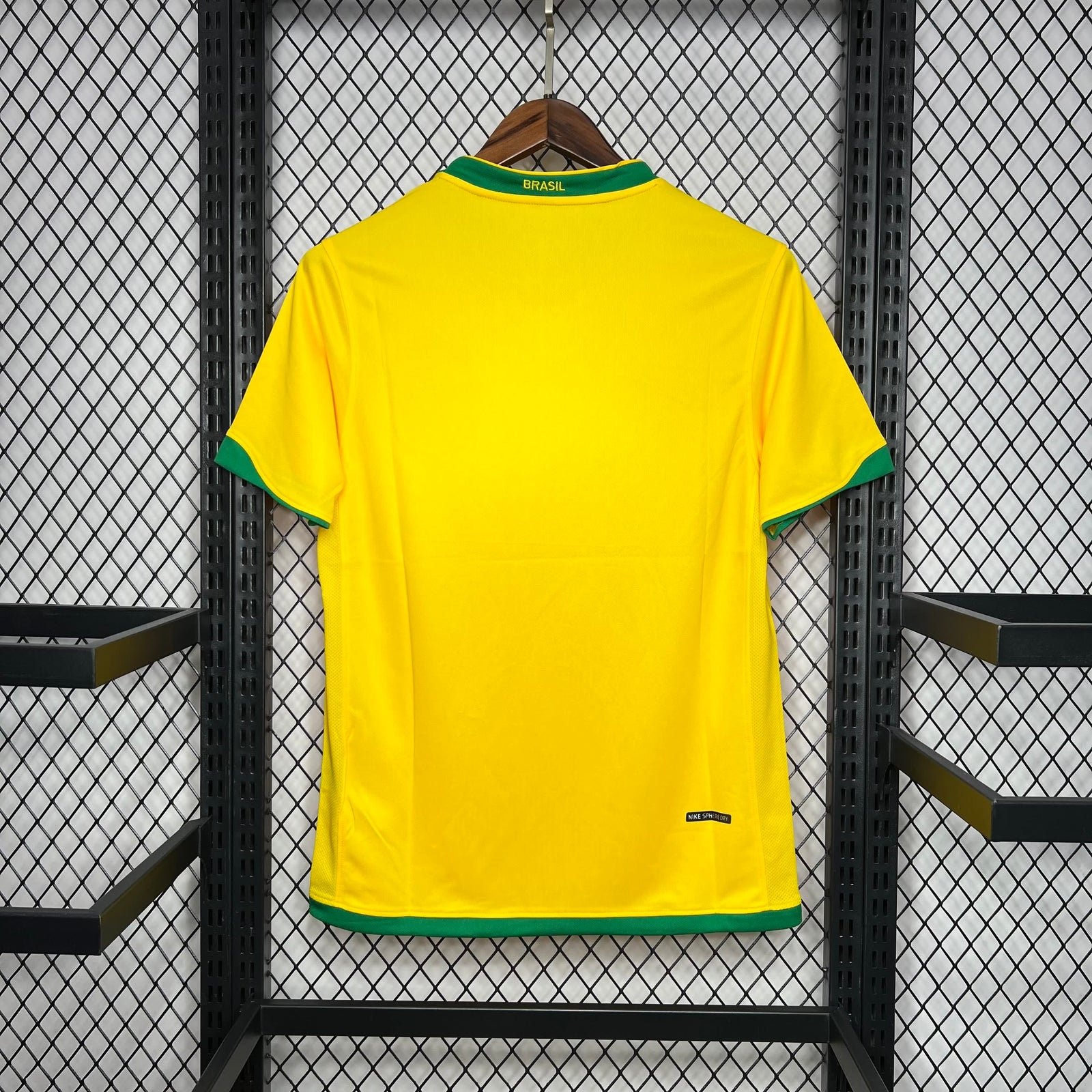 Football Shirt Brazil Home 06-07 Retro back