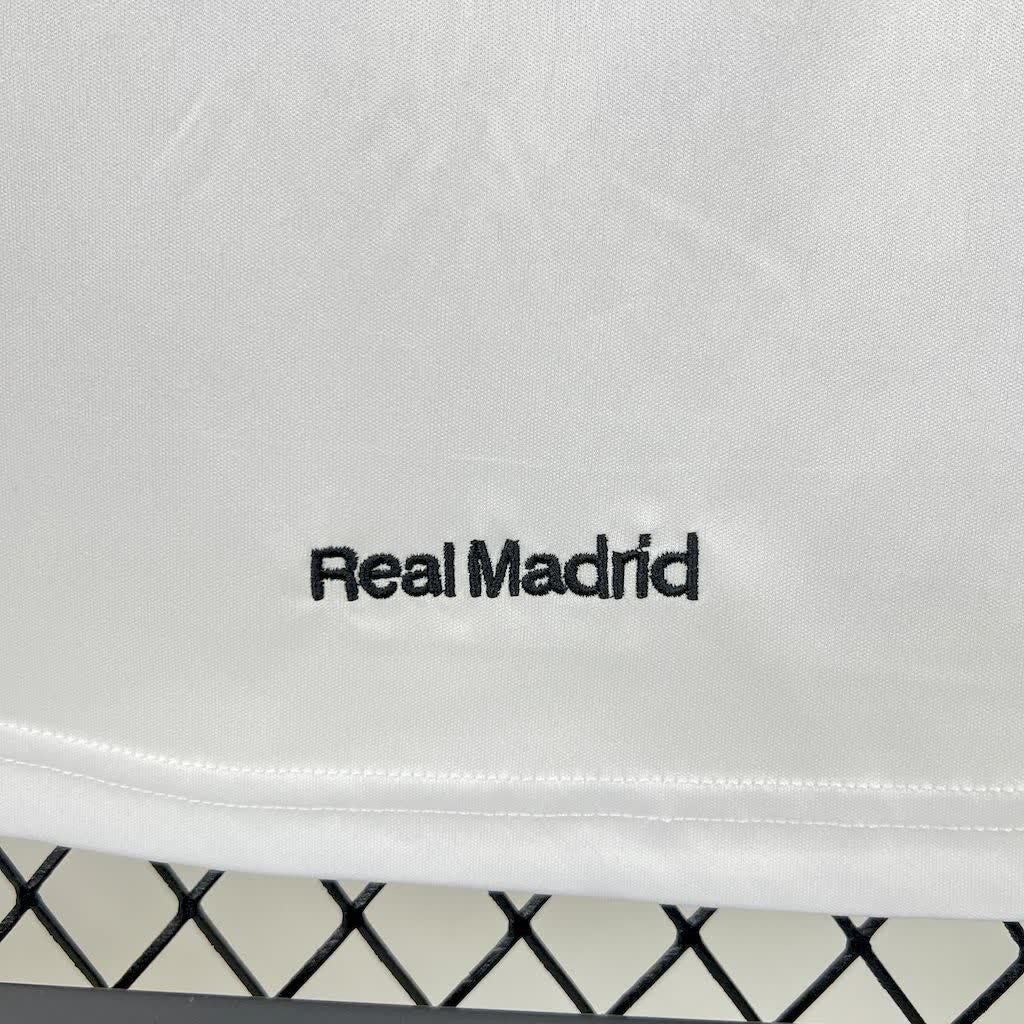 Football Shirt Real Madrid Home 05-06 Retro extra 1