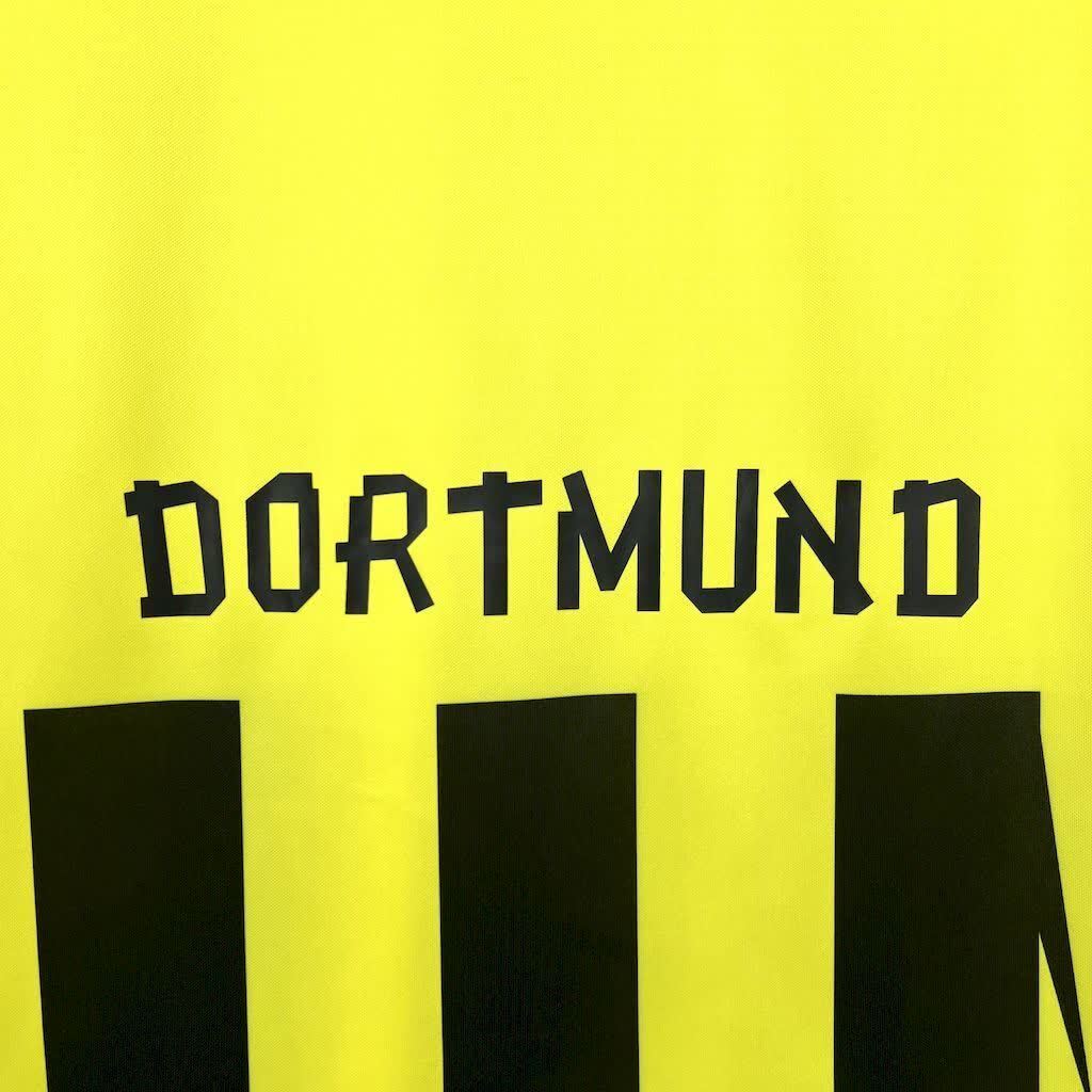 Football Shirt Borussia Dortmund Home 12-13 Retro extra 1
