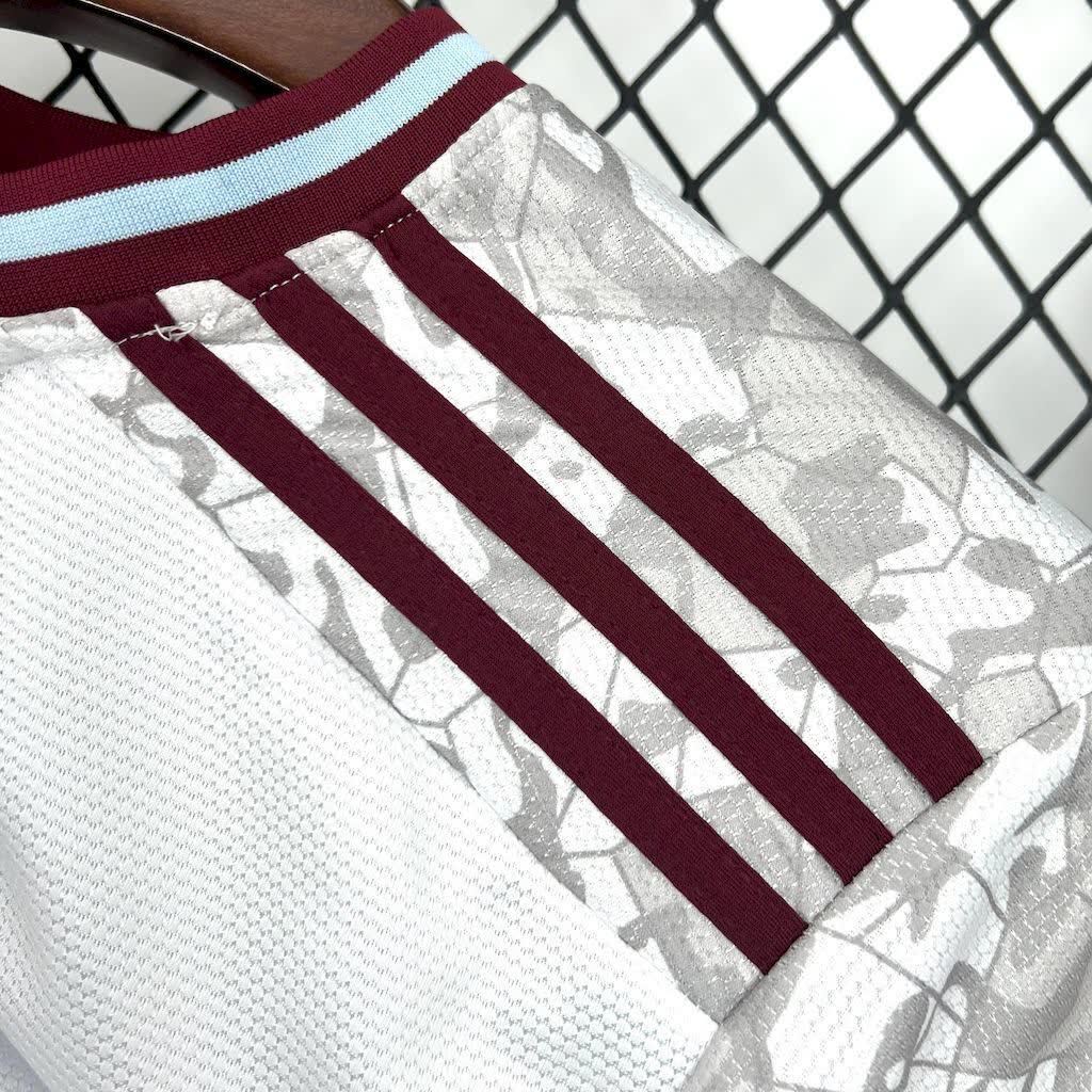 Football Shirt Aston Villa Third 25-26 extra 1