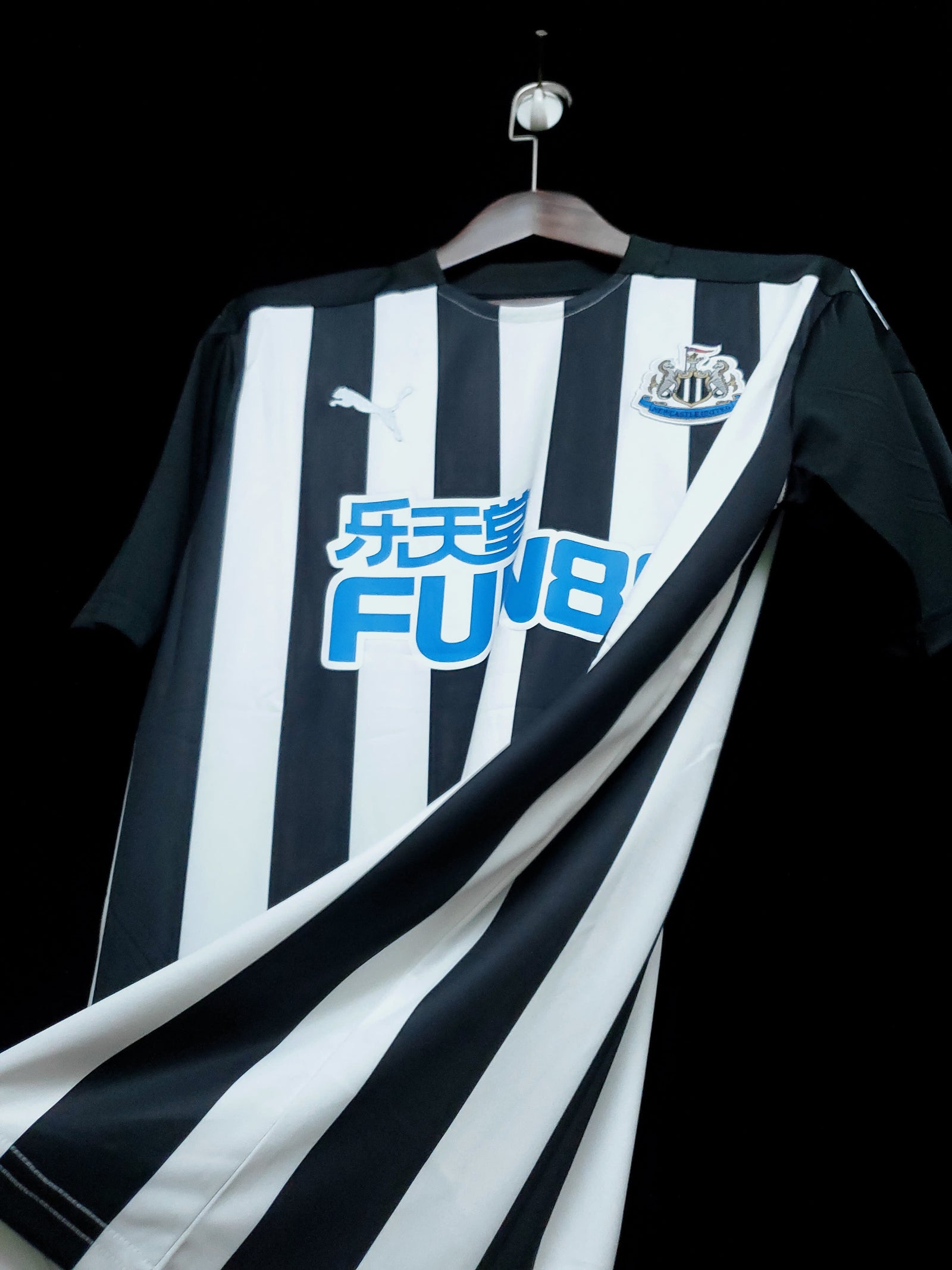 Football Shirt Newcastle United Home 20-21 back