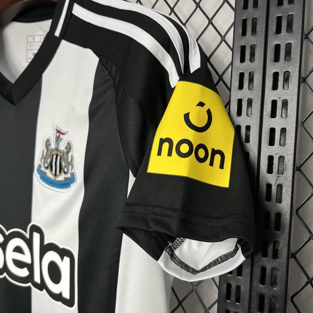 Football Shirt Newcastle United Home 24-25 extra 1