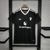 Football Shirt Manchester United Fourth Goalkeeper 25-26 front