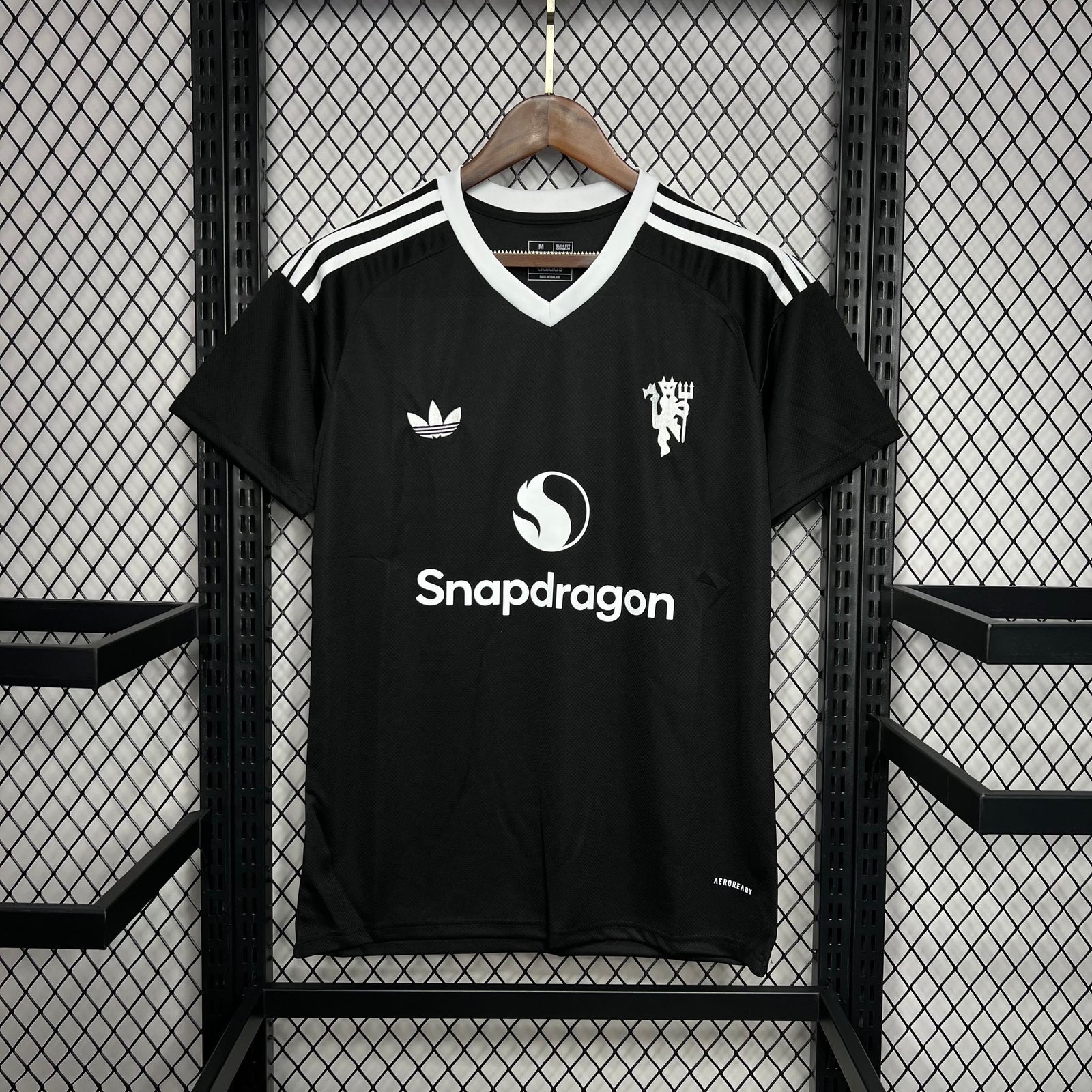 Football Shirt Manchester United Fourth Goalkeeper 25-26 front