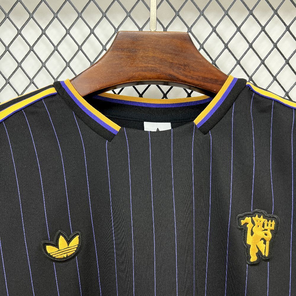 Football Shirt Manchester United Terrace Icons 25-26 back