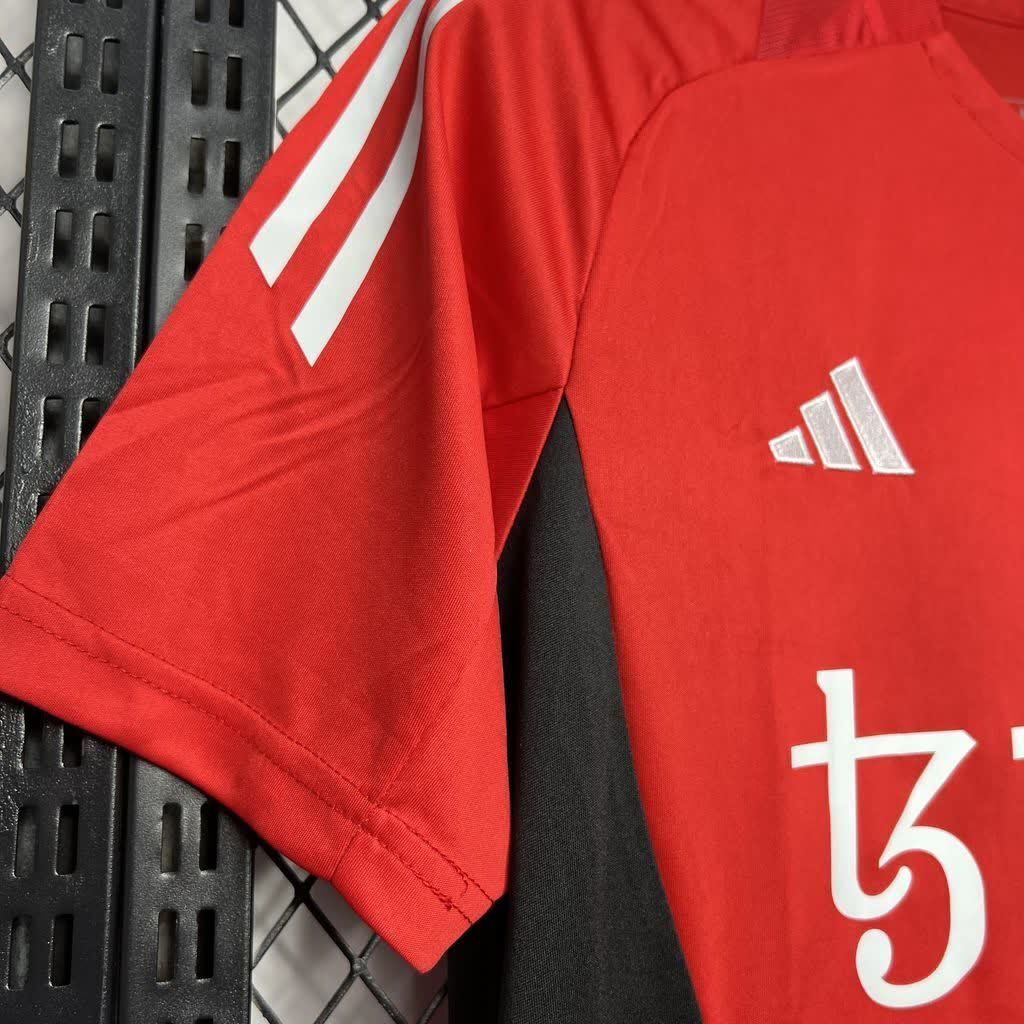 Football Shirt Manchester United Training 24-25 extra 2