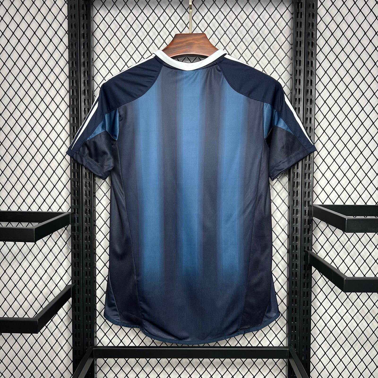 Football Shirt Newcastle United Away 04-05 back