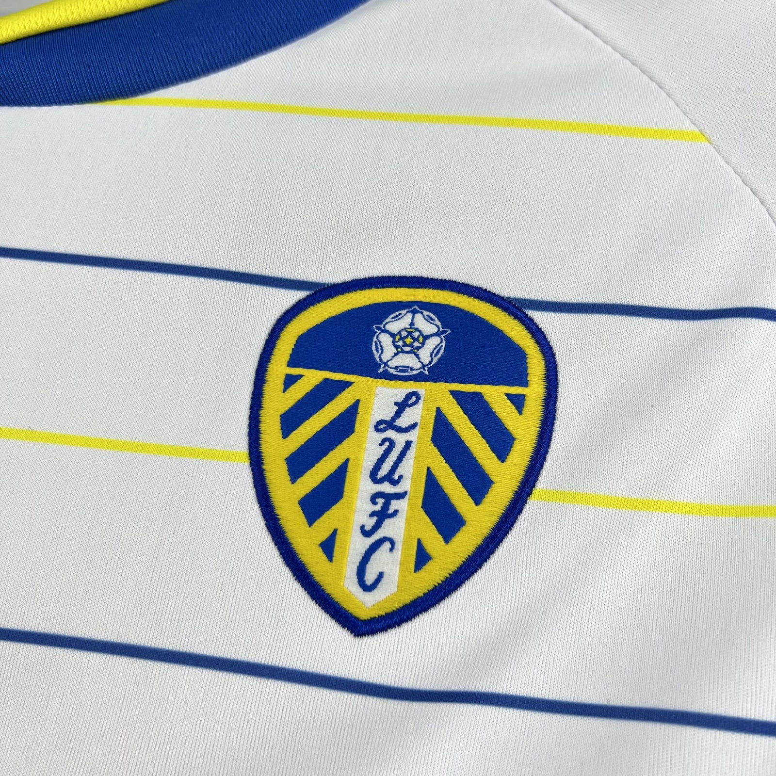 Football Shirt Leeds United Home 26-27 extra 3