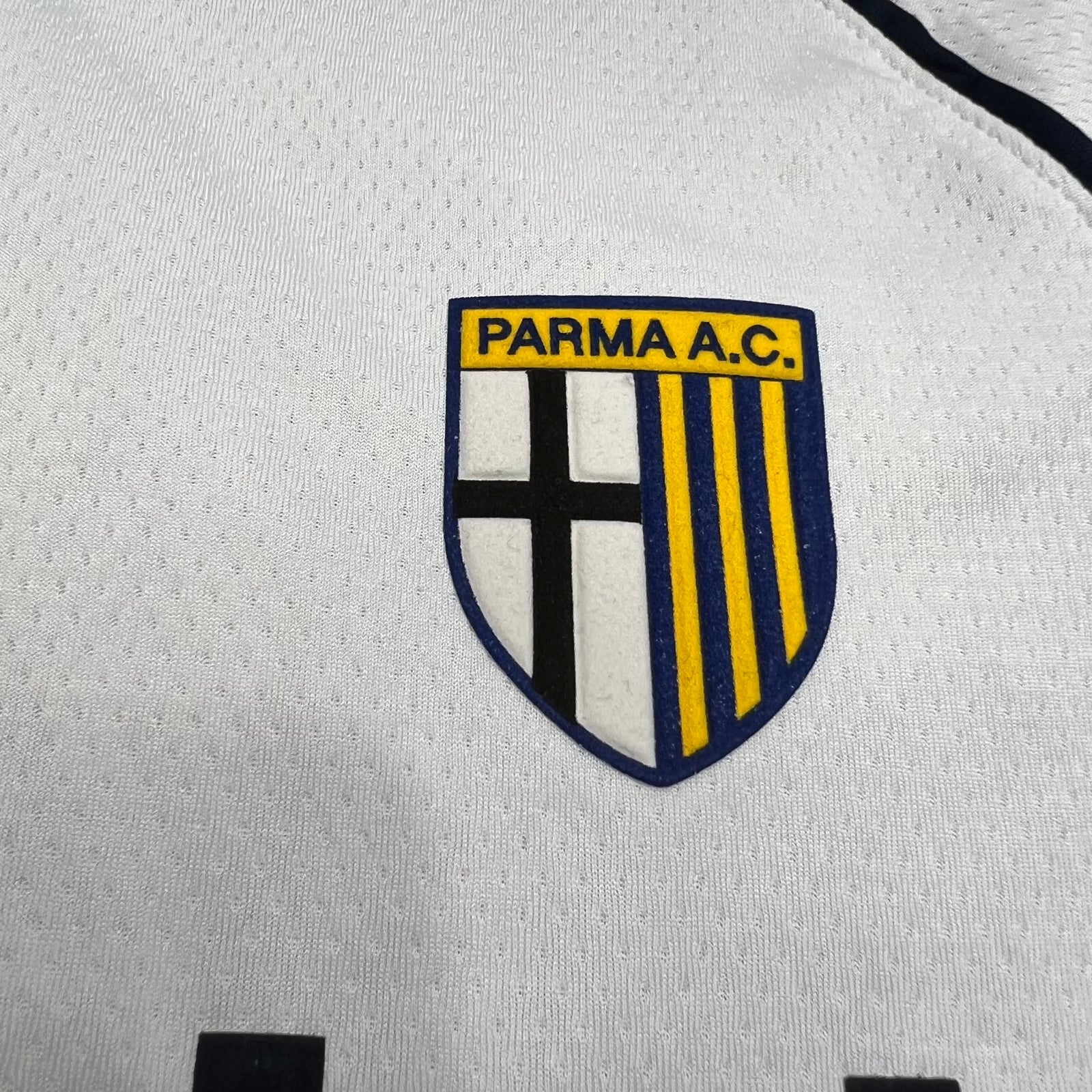 Football Shirt Parma Calcio Home 03-04 Retro extra 4