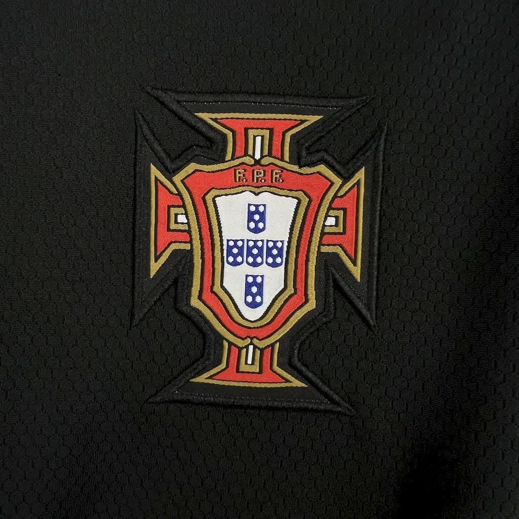 Football Shirt Portugal Away 06-07 Retro extra 4