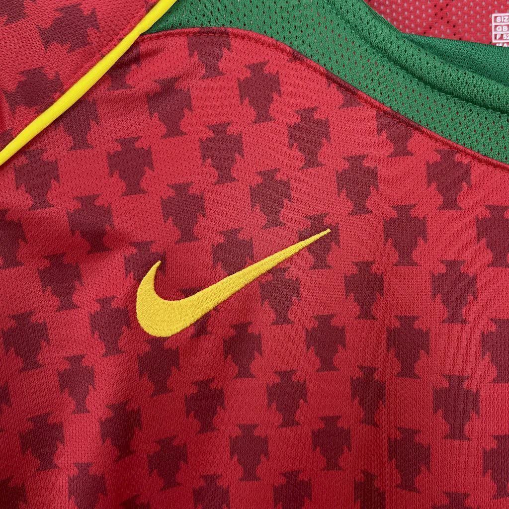 Football Shirt Portugal Home 04-05 Retro extra 4