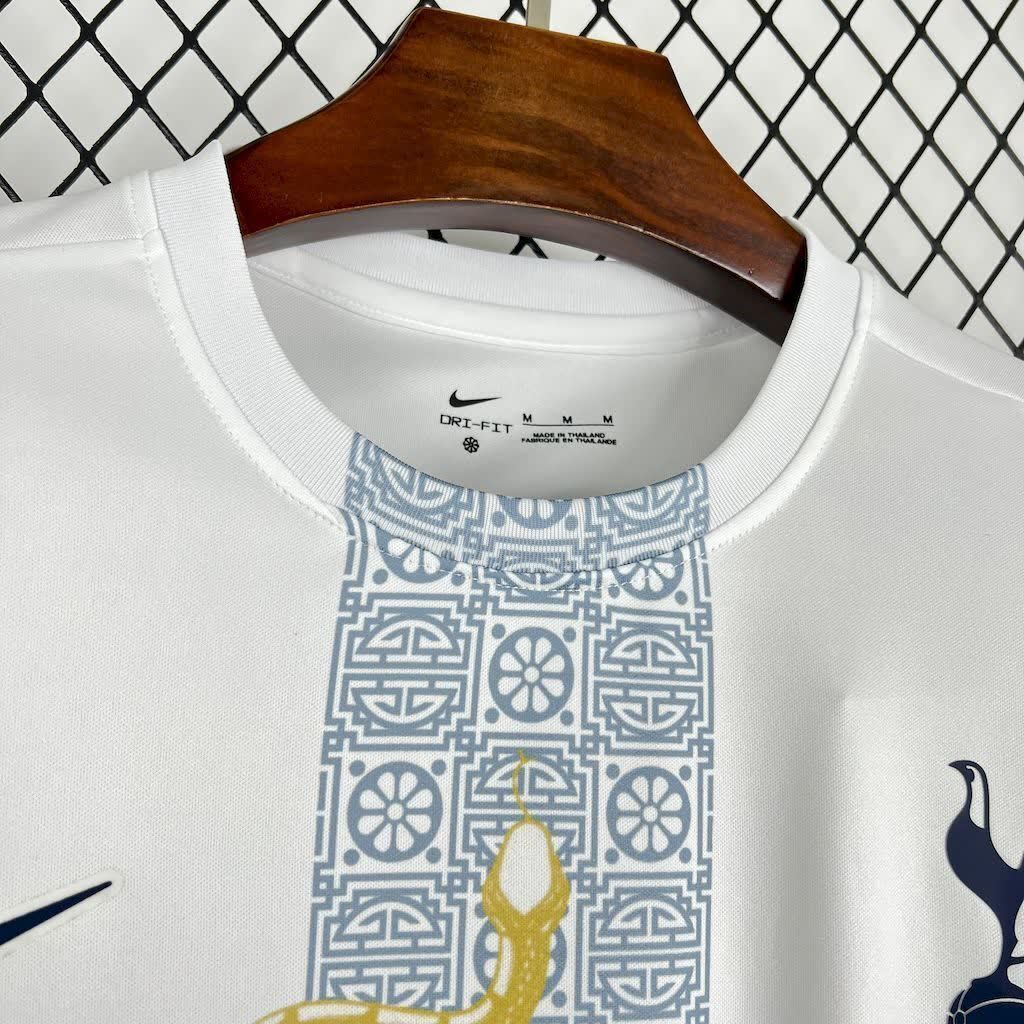 Football Shirt Tottenham Hotspur White Gold Snake Edition 25-26 extra 5