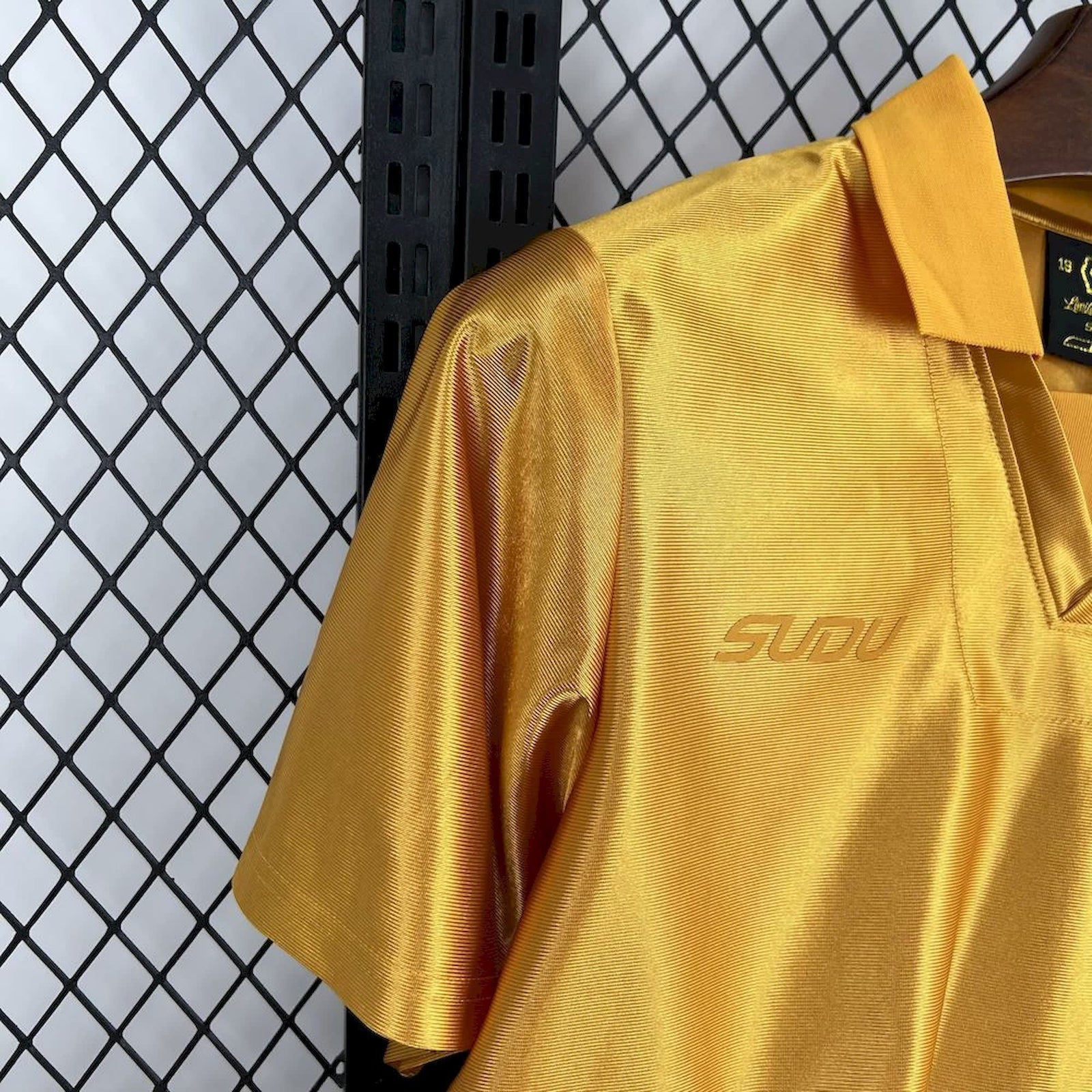 Football Shirt Wolverhampton Wanderers 70th Anniversary 25-26 extra 6